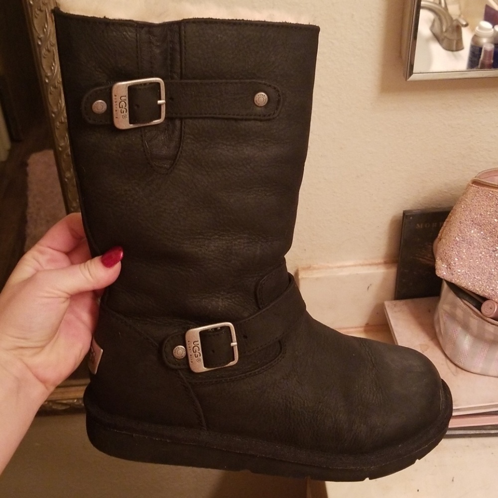 New black uggs